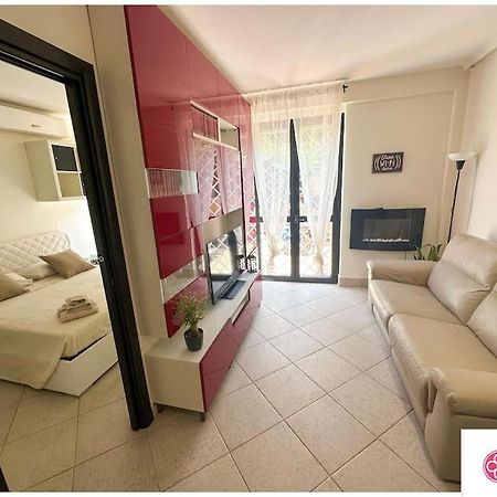 Eva Le Residenze Apartment Marco Simone ภายนอก รูปภาพ